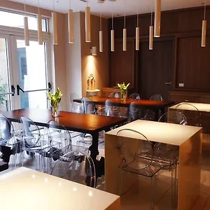 https://la-castellana-loft-hotel.italymilanhotels.net