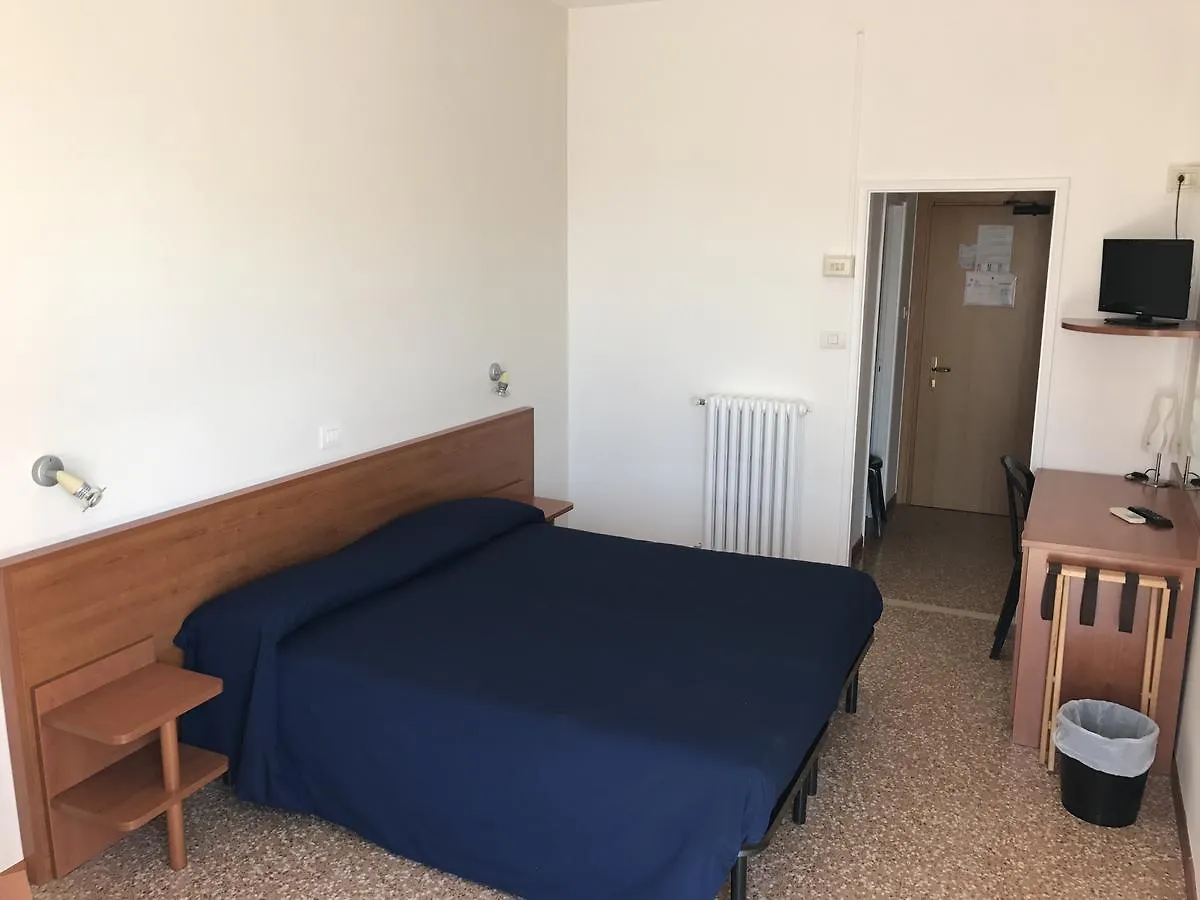 Hotel Turismo Europa Casal Borsetti 3*,
